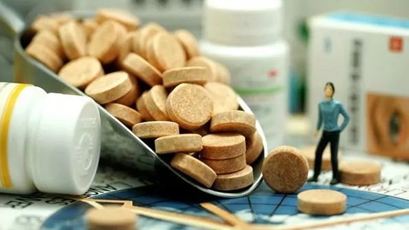 男性健康守护神：揭秘复合维生素的选择之道